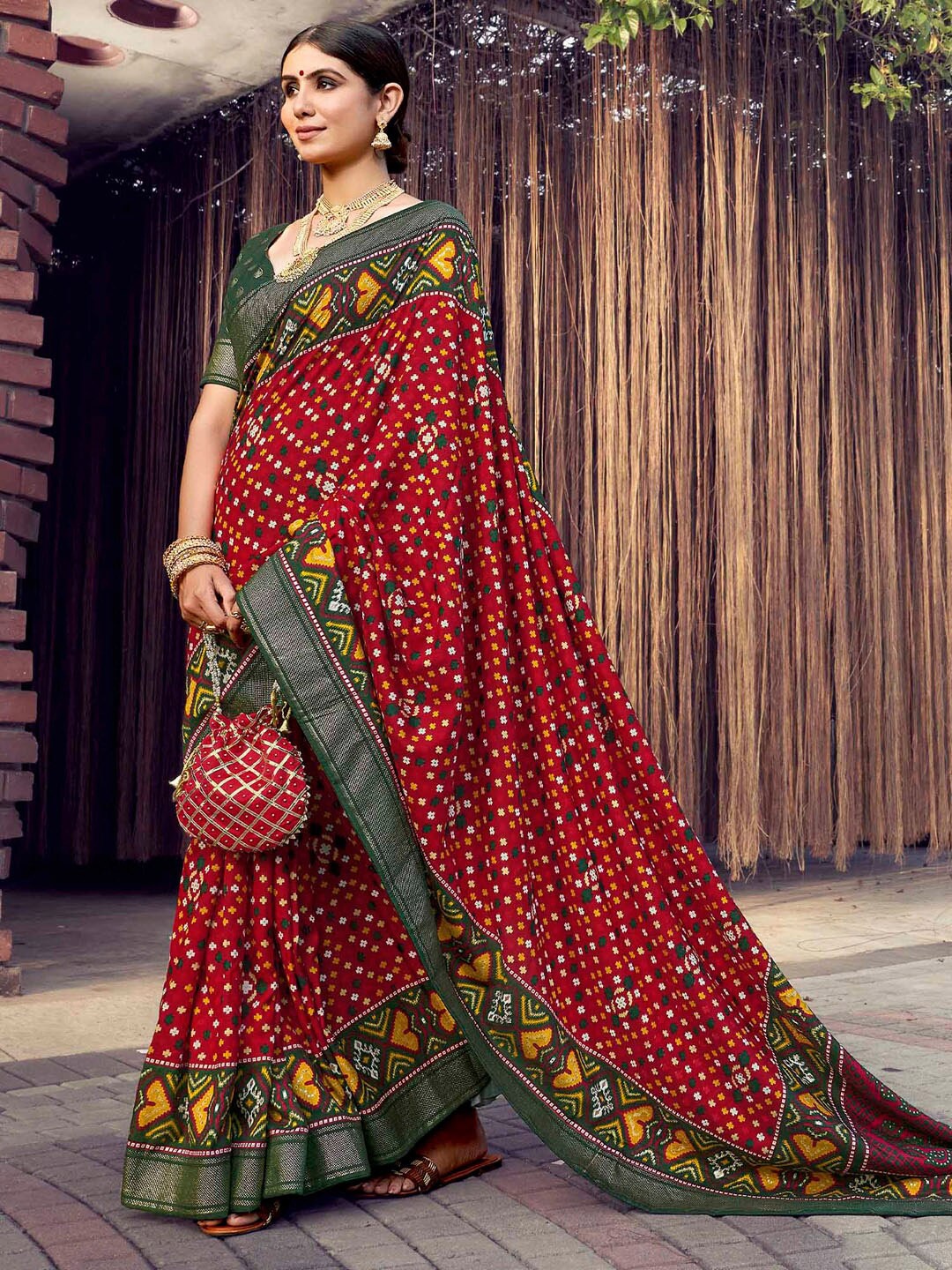 

Mitera Ethnic Motifs Printed Dola Silk Saree, Red