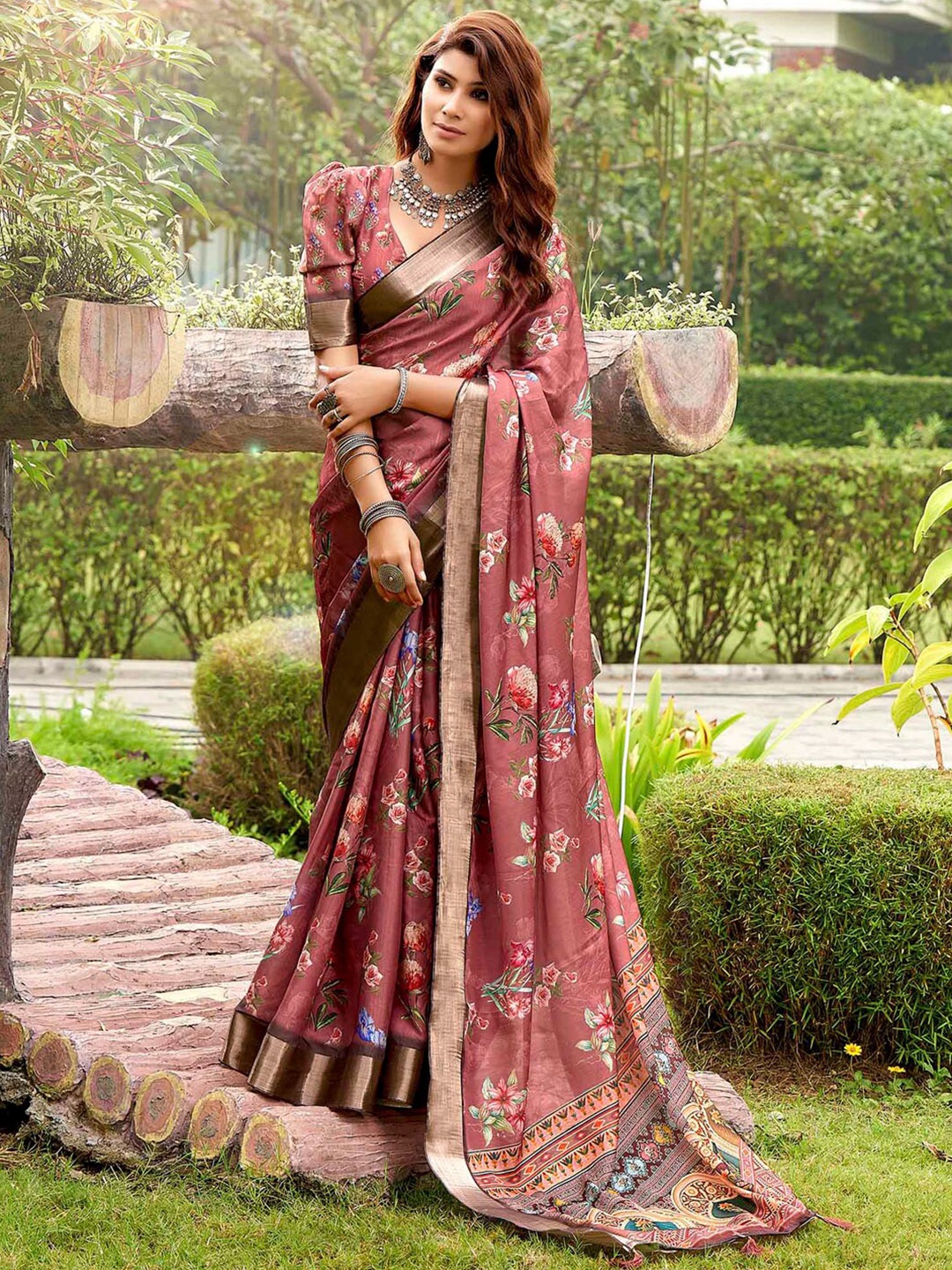 

Mitera Maroon & Gold-Toned Floral Printed Zari Tussar Silk Sungudi Saree