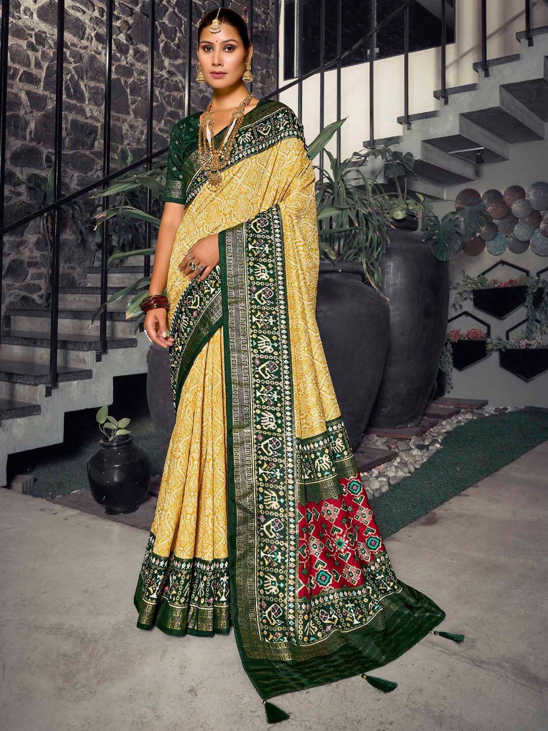 

Mitera Ethnic Motifs Printed Dola Silk Saree, Yellow