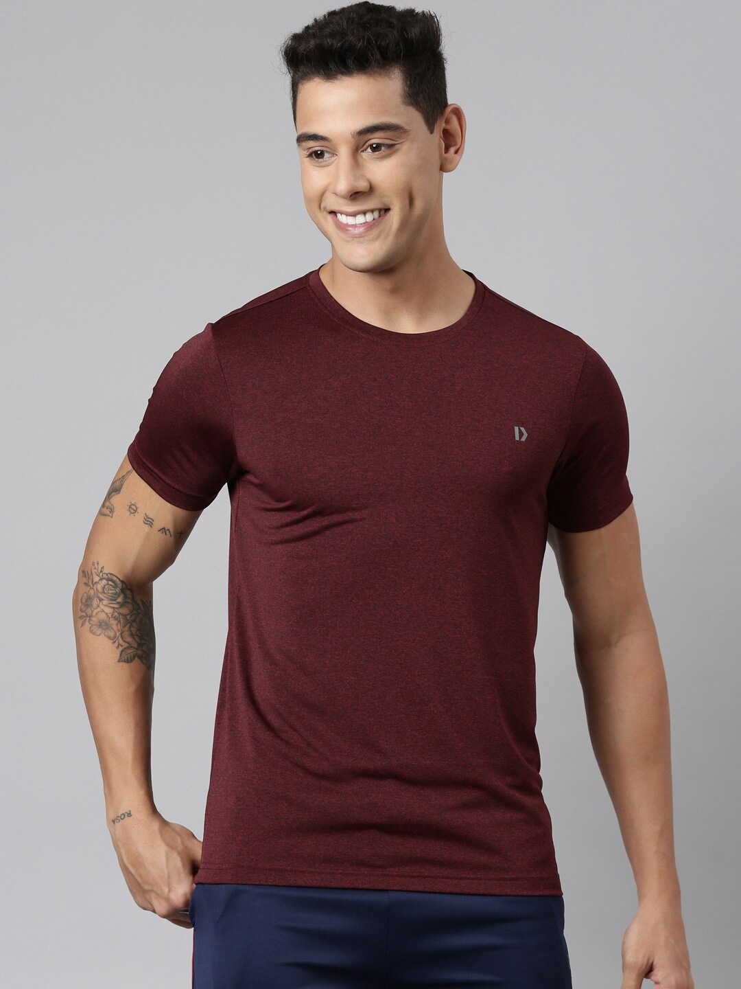 

DIXCY SCOTT Round Neck T-shirt, Maroon