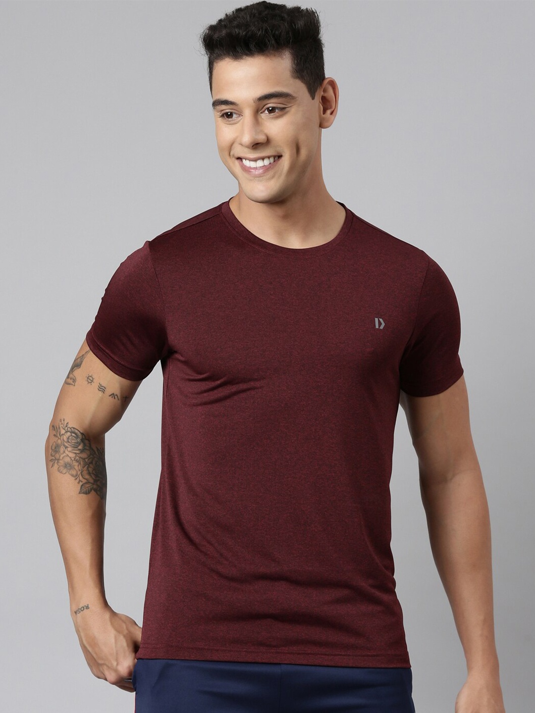 

DIXCY SCOTT Round Neck Short Sleeve T-shirt, Burgundy