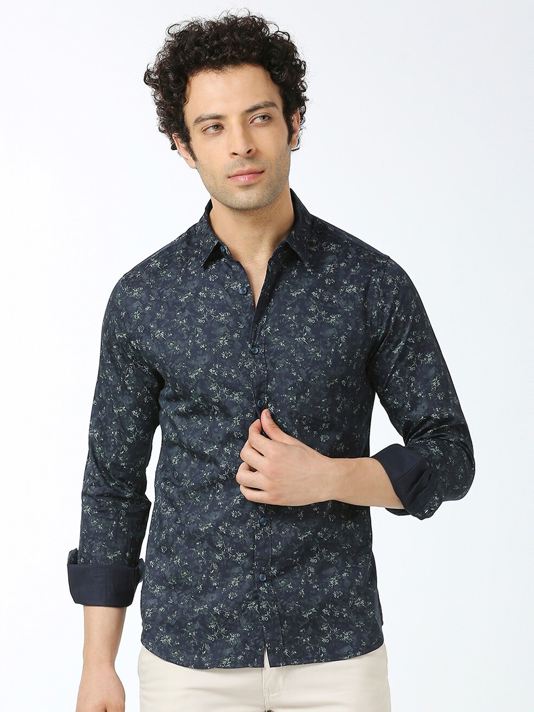 

VALEN CLUB India Slim Fit Floral Printed Pure Cotton Casual Shirt, Navy blue