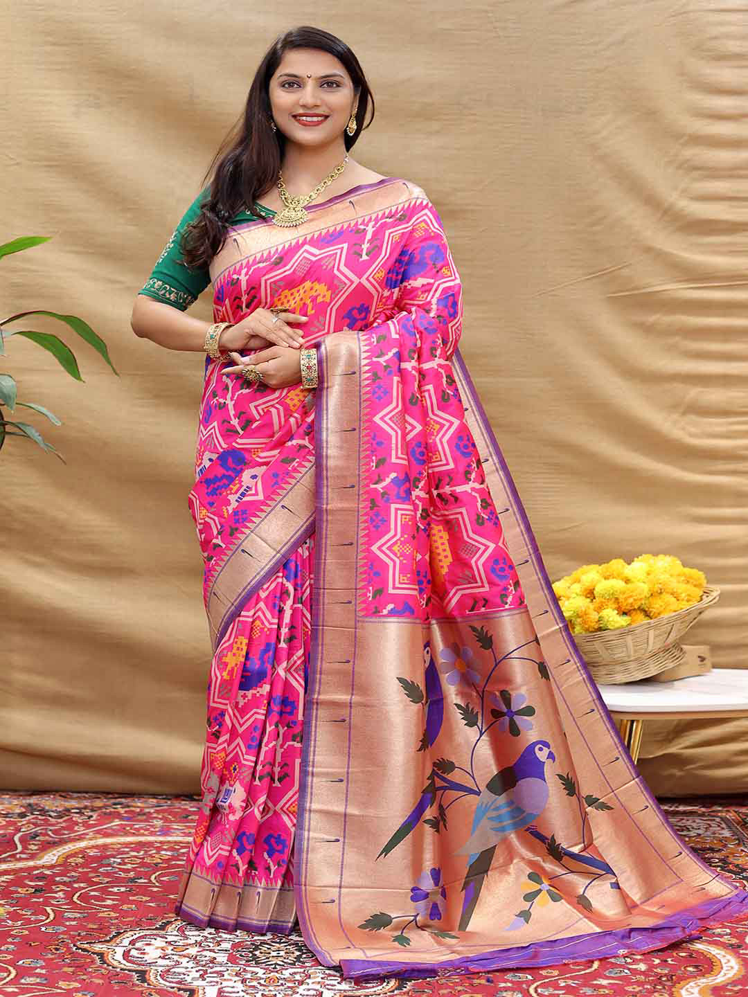

Mitera Ethnic Zari Art Silk Saree, Pink