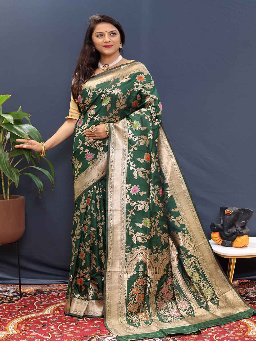 

Mitera Woven Design Zari Art Silk Saree, Green