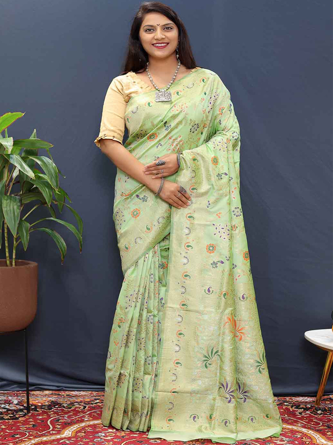 

Mitera Woven Design Zari Art Silk Saree, Green