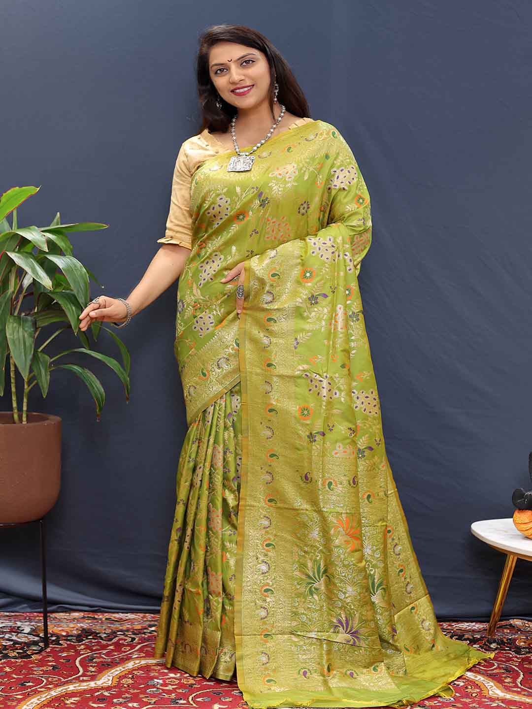 

Mitera Woven Design Zari Art Silk Saree, Green