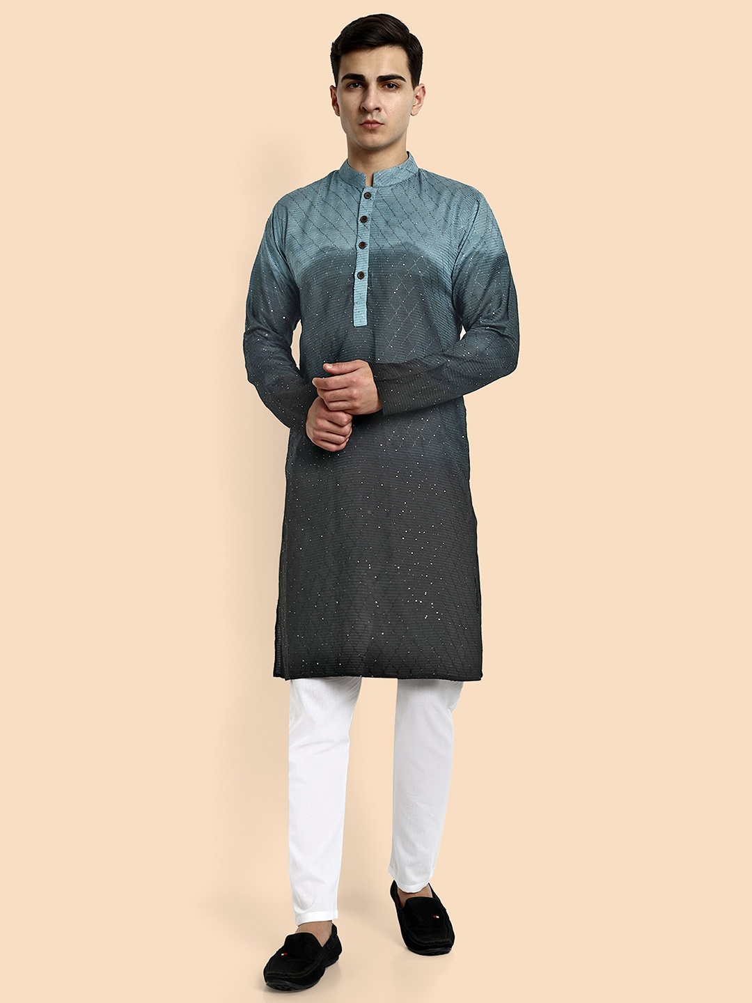 

Vardha Geometric Embroidered Sequinned Straight Kurta, Grey