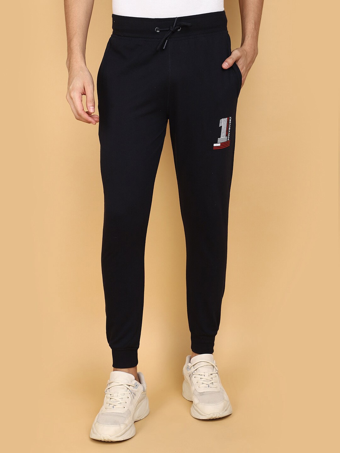 

V-Mart Men Mid-Rise Regular Fit Cotton Joggers, Blue