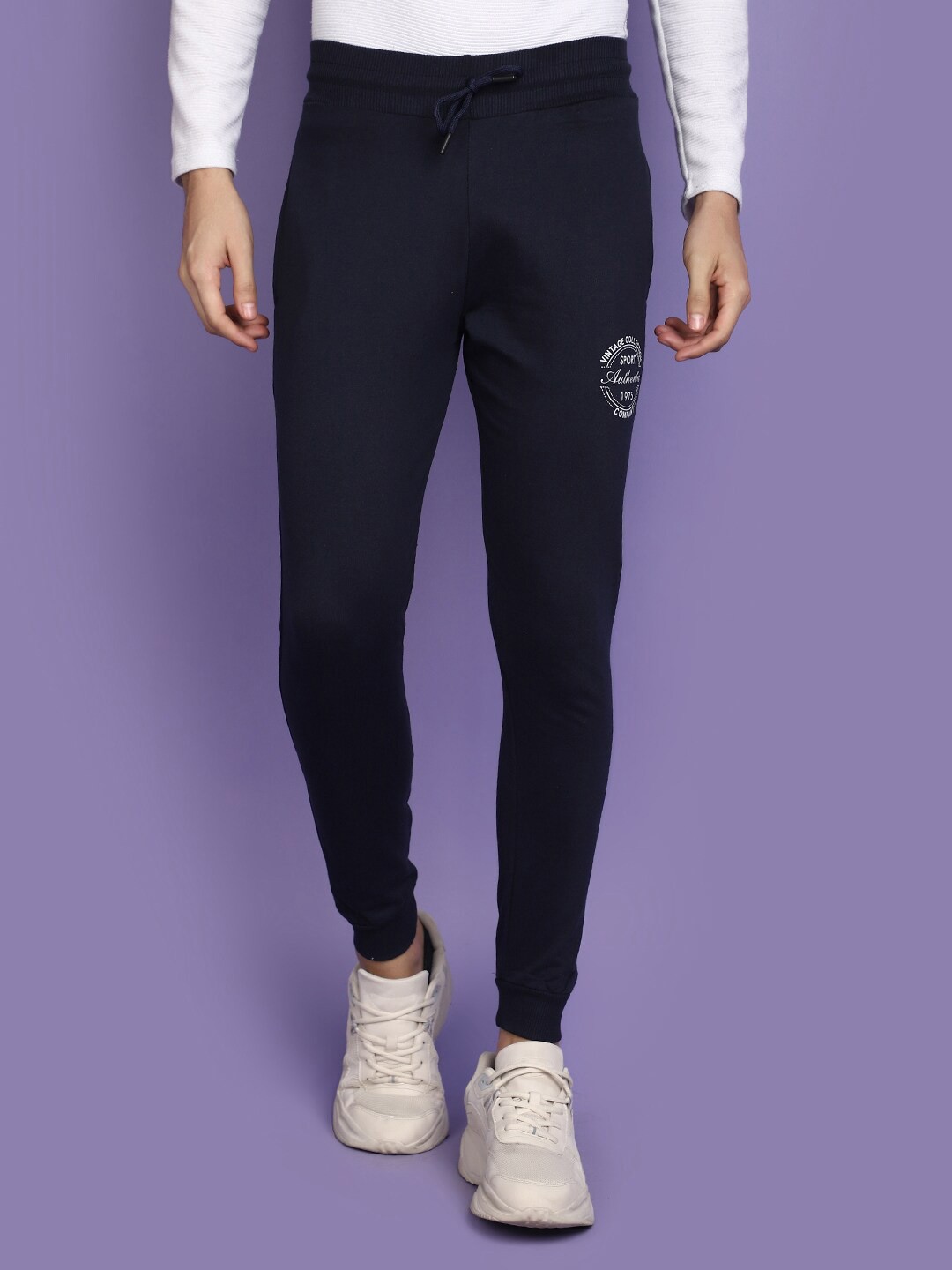 

V-Mart Men Mid-Rise Cotton Joggers, Navy blue
