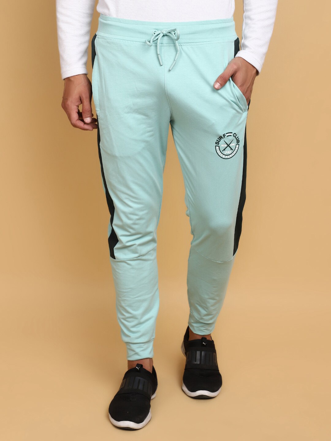 

V-Mart Men Terry Cotton Side Pockets Joggers, Green