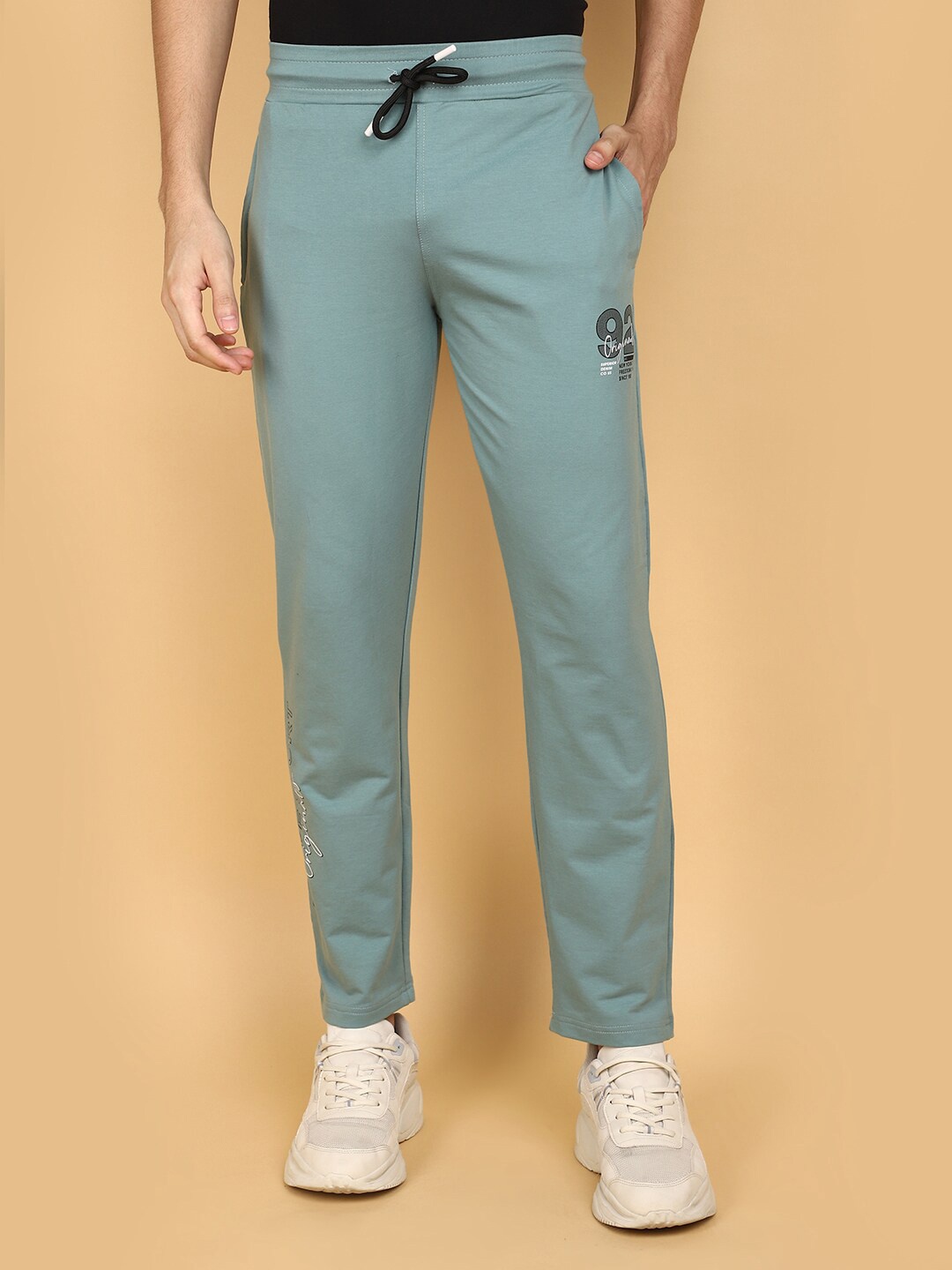 

V-Mart Men Mid-Rise Track Pant, Sea green