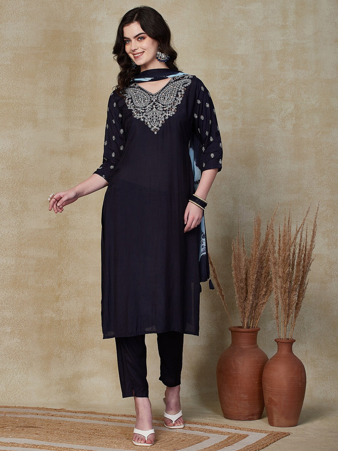 

FASHOR Paisley Yoke Design Thread Work Kurta With Trouser & Dupatta, Navy blue