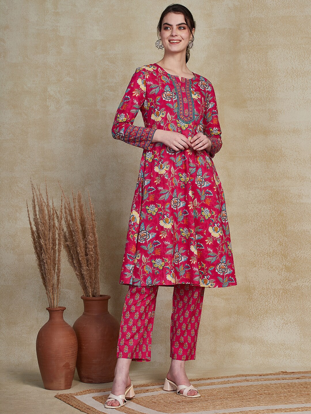 

FASHOR Floral Printed Regular Pure Cotton Kurta with Trousers, Pink