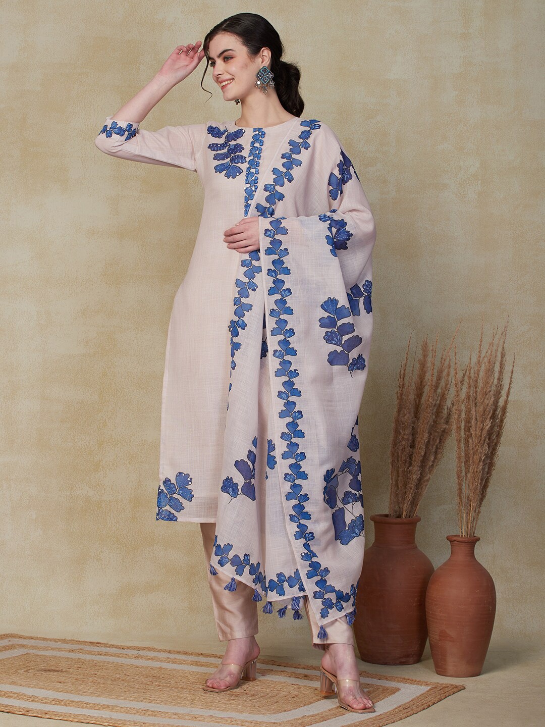 

FASHOR Floral Printed Regular Thread Work Kurta with Trousers & With Dupatta, Cream