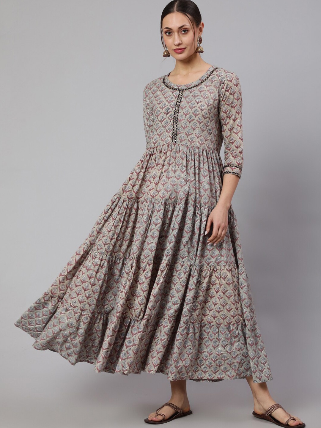 

GLAM ROOTS Floral Printed Cotton Flared Round Neck Anarkali Kurta, Grey