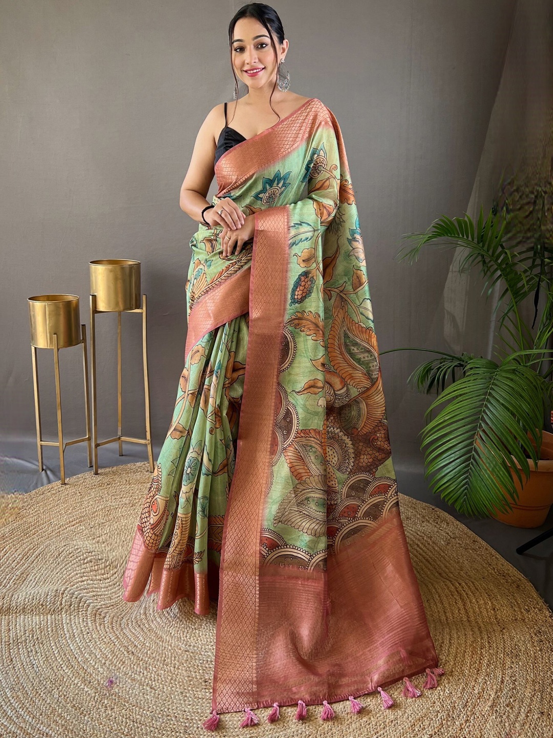 

LeeliPeeri Designer Floral Zari Tussar Saree, Green