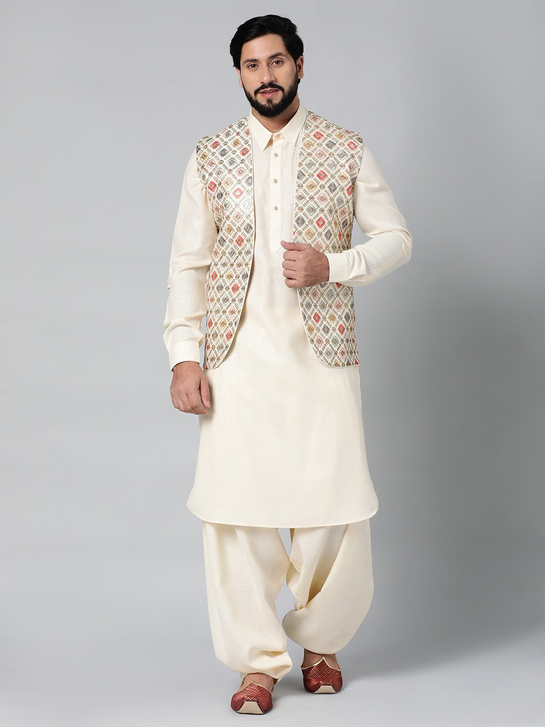 

TheEthnic.Co Ethnic Motifs Embroidered Mandarin Collar Nehru Jackets, Cream