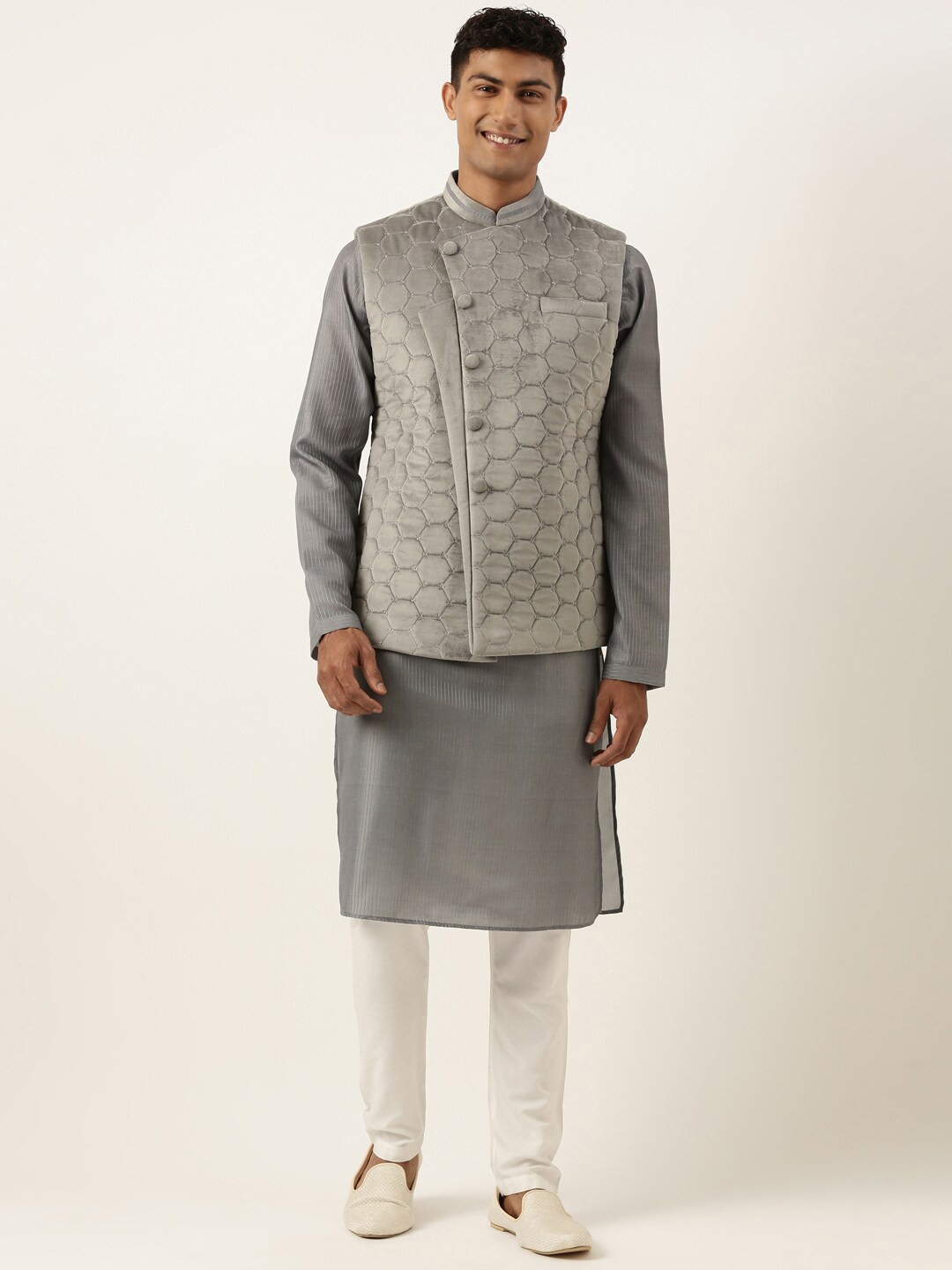 

TheEthnic.Co Mandarin Collar Quilted Nehru Jacket, Grey