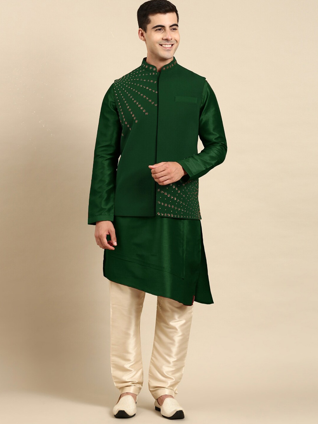 

TheEthnic.Co Embellished Nehru Jacket, Green