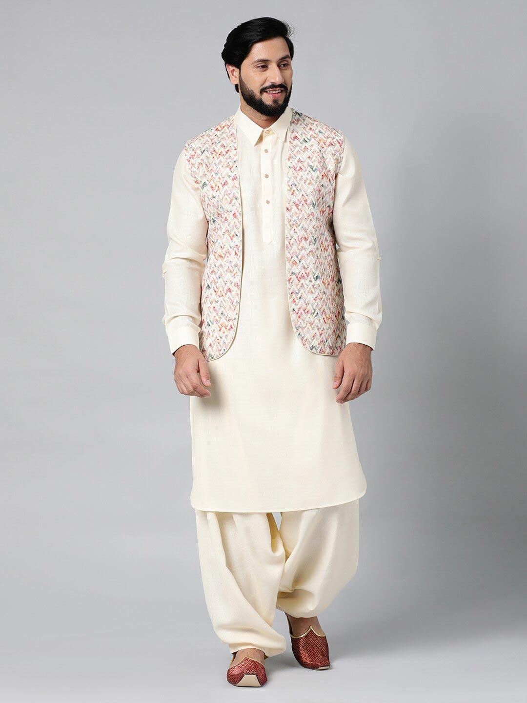 

TheEthnic.Co Geometric Embroidered Mandarin Collar Nehru Jacket, Cream