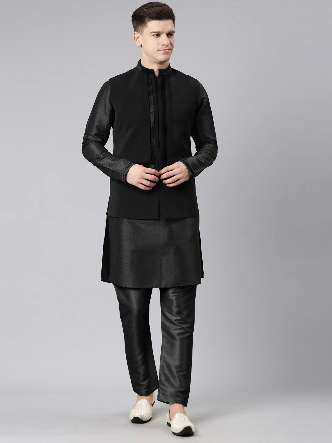 

TheEthnic.Co Mandarin Collar Nehru Jacket, Black