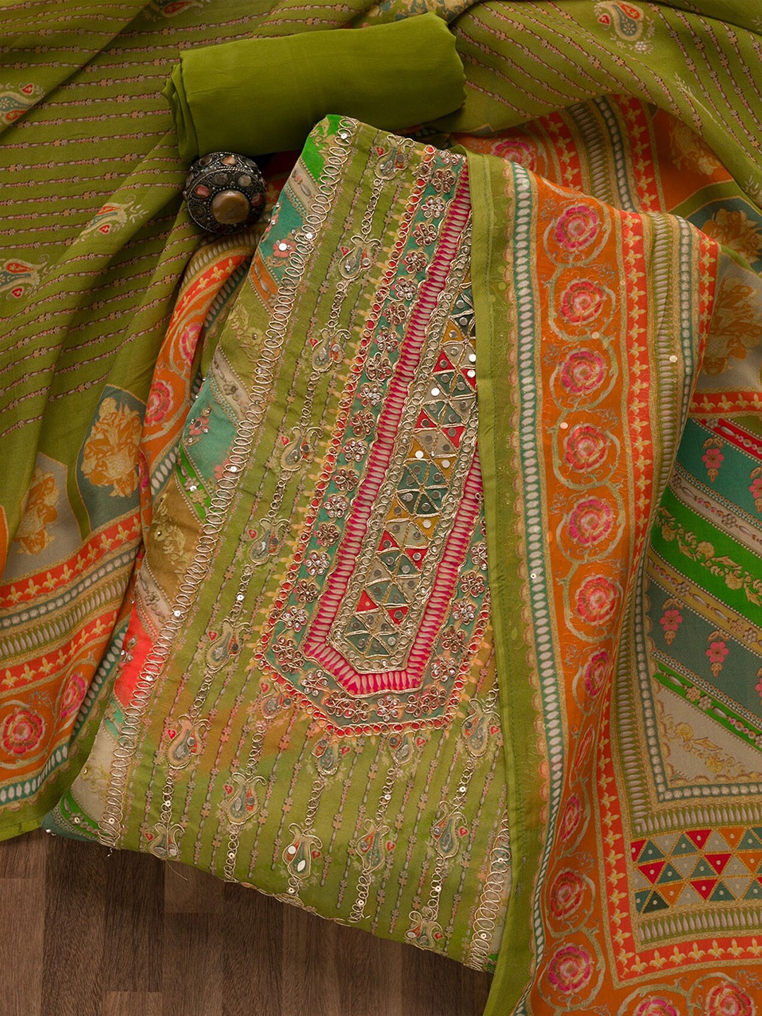 

Koskii Printed Embroidered Unstitched Dress Material, Green