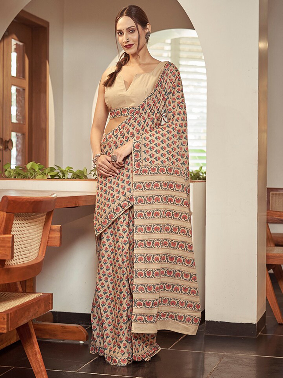 

modeva Floral Printed Pure Cotton Ready to Wear Bagru Saree, Beige