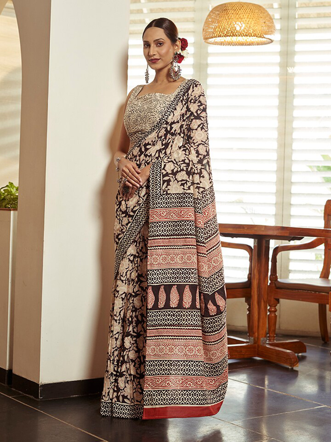 

modeva Floral Pure Cotton Ready to Wear Bagru Saree, Black