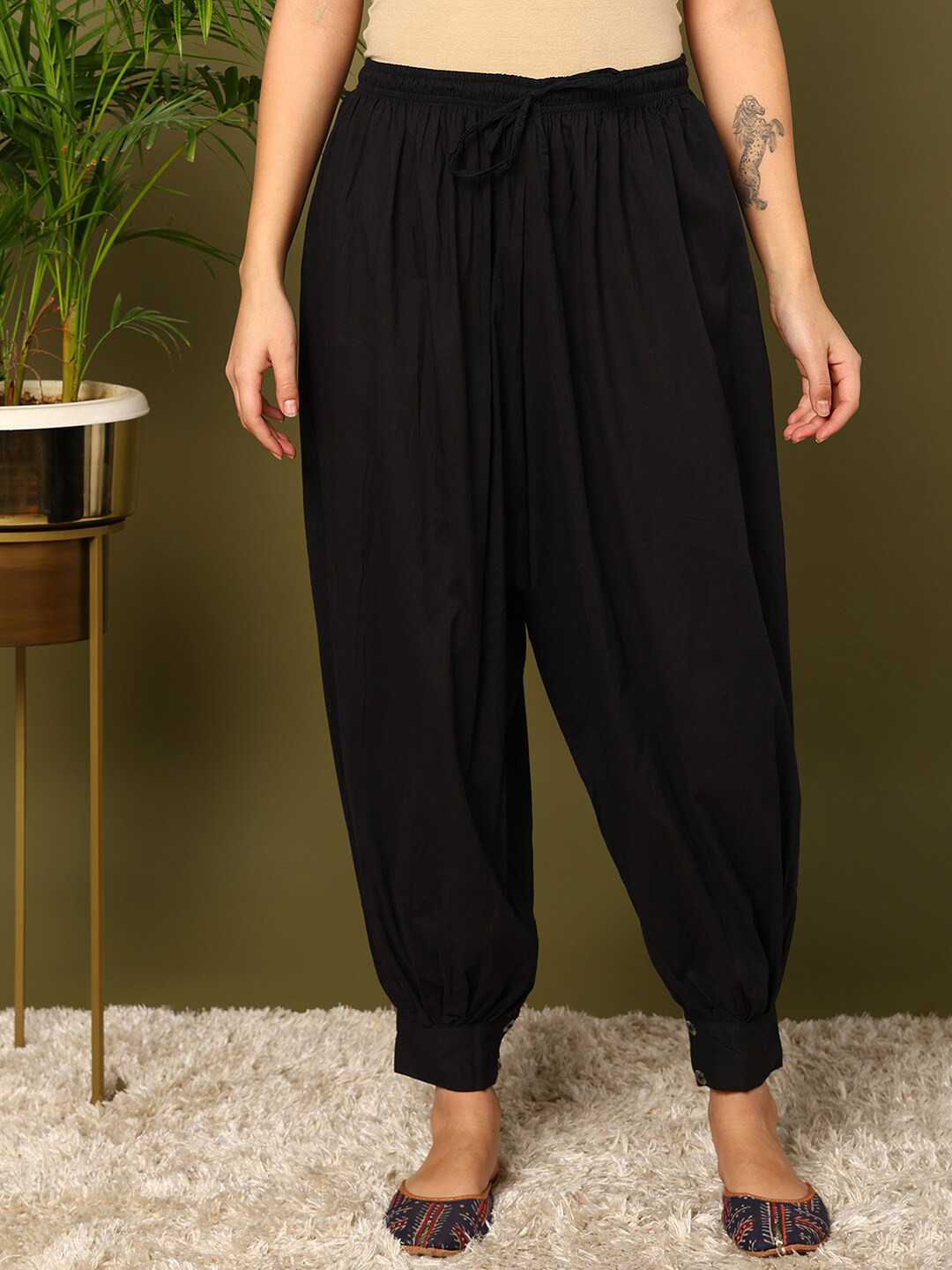 

mokshi Women Pure-Cotton Loose-Fit Harem Pants, Black