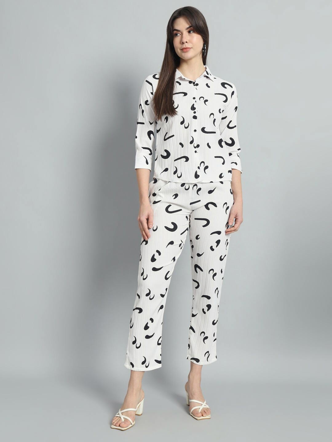 

Jinax Abstract Printed Linen Shirt With Trousers, White