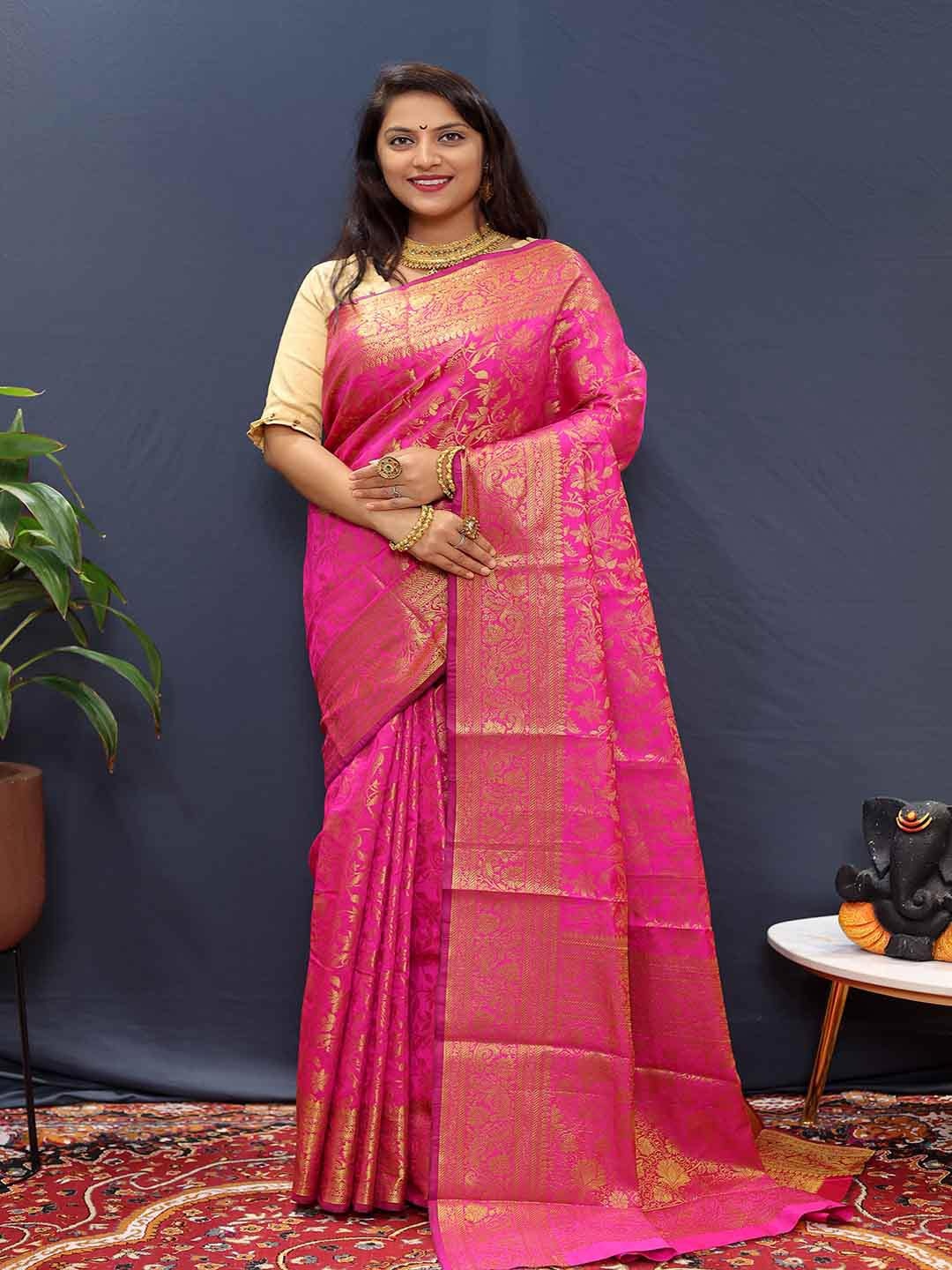 

Mitera Ethnic Motifs Woven Design Zari Saree, Pink