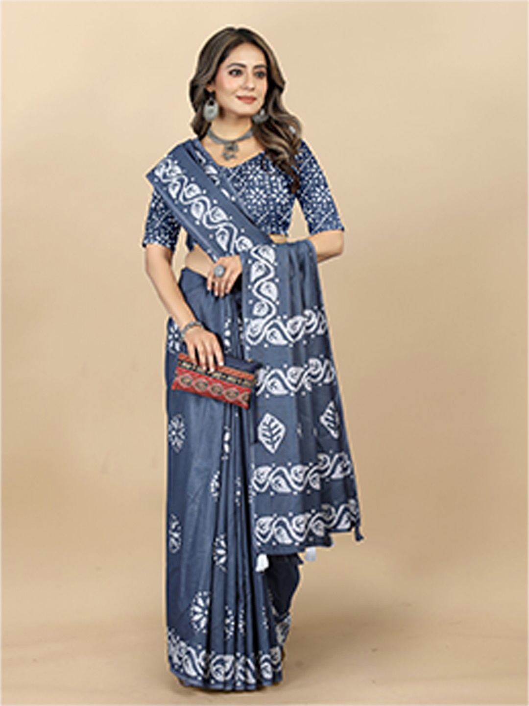 

Inithi Batik Printed Saree, Grey