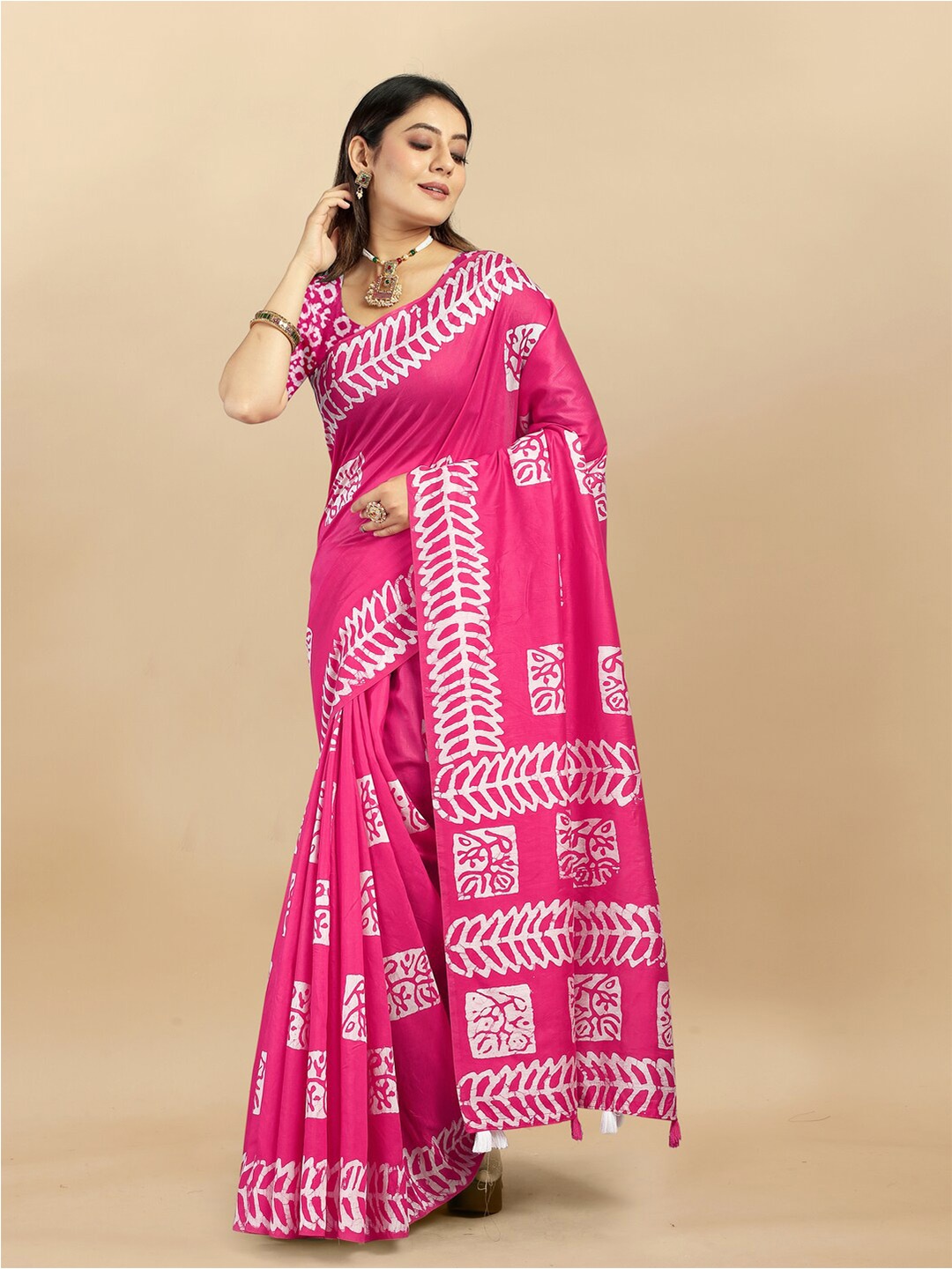 

Inithi Batik Printed Saree, Pink