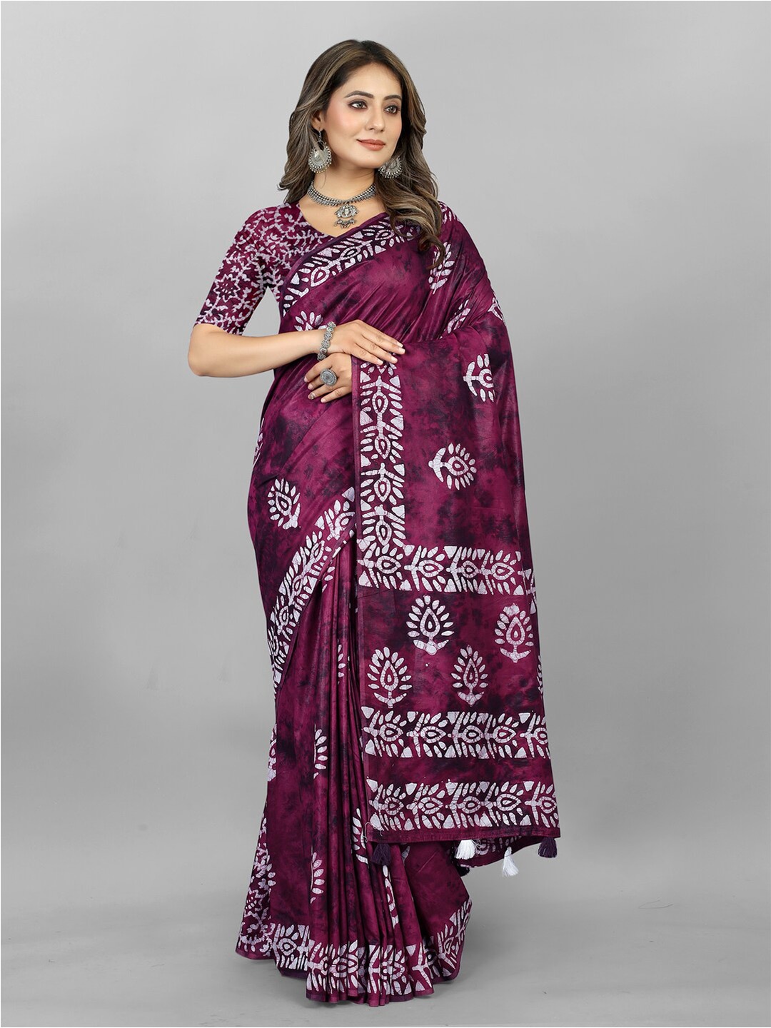 

Inithi Batik Printed Saree, Purple