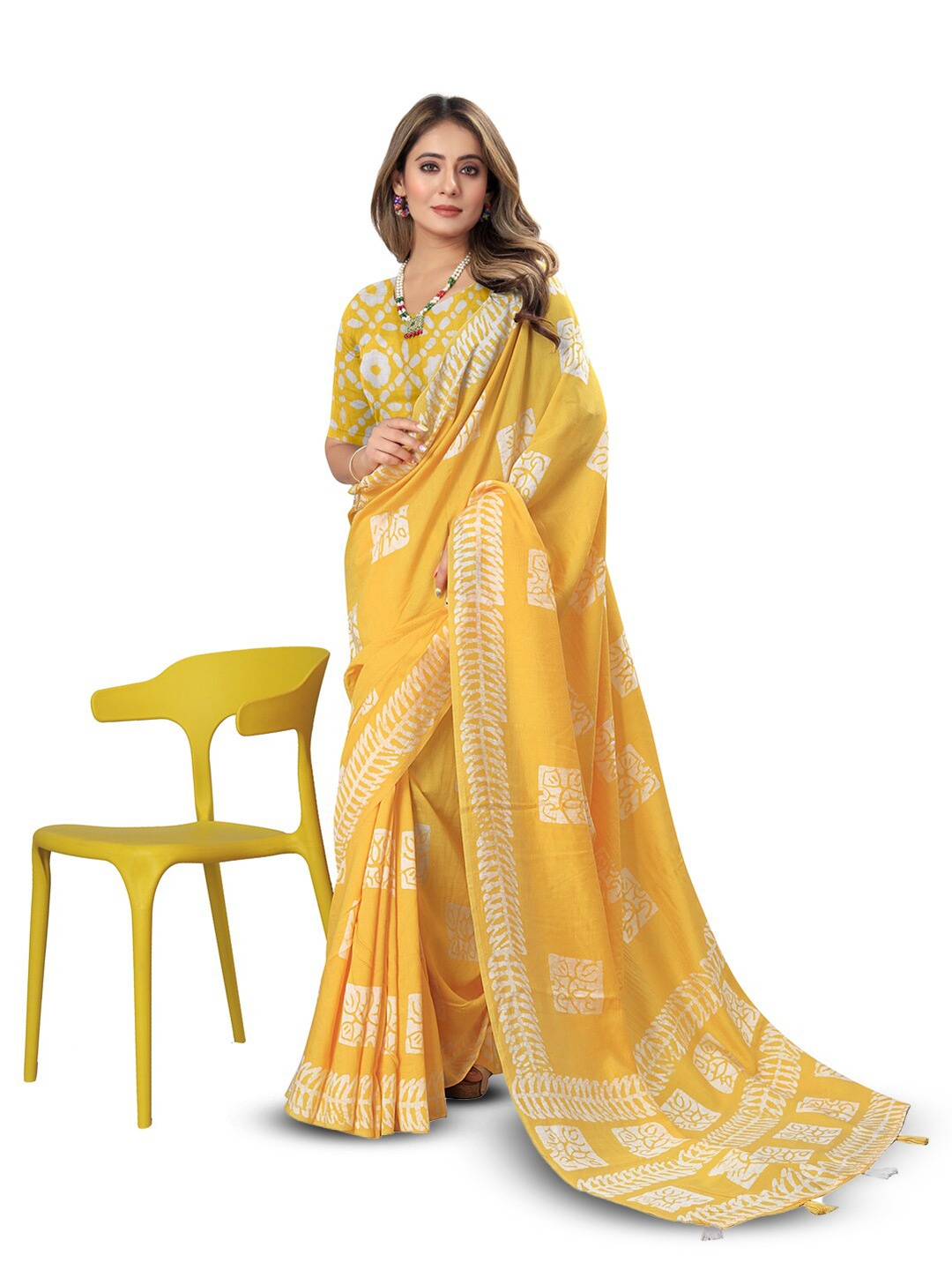 

Inithi Yellow & White Printed Batik Saree