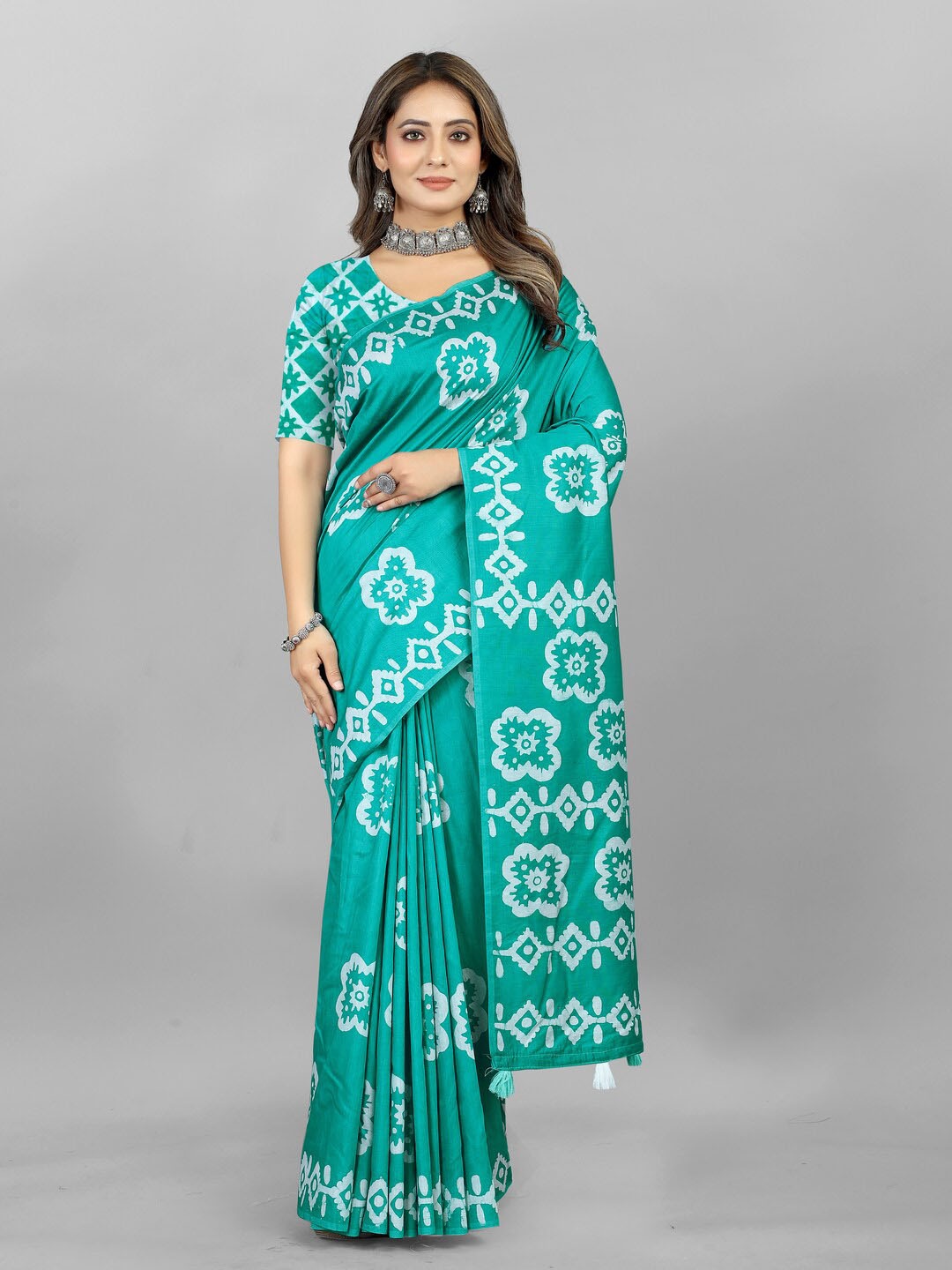 

Inithi Batik Printed Saree, Teal