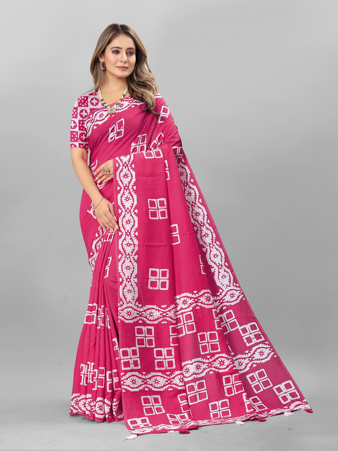 

Inithi Batik Printed Saree, Pink