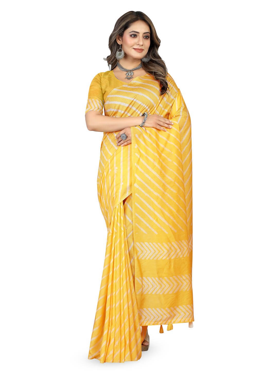 

Inithi Striped Printed Saree, Yellow