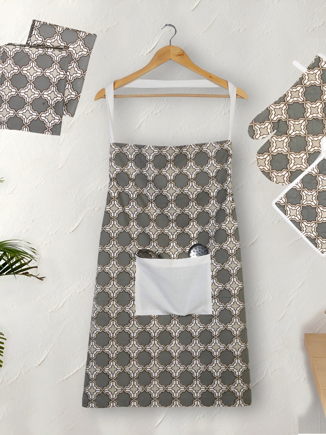 

Texstylers Grey & White 5 Pieces Geometric Printed Pure Cotton Kitchen Linen Set