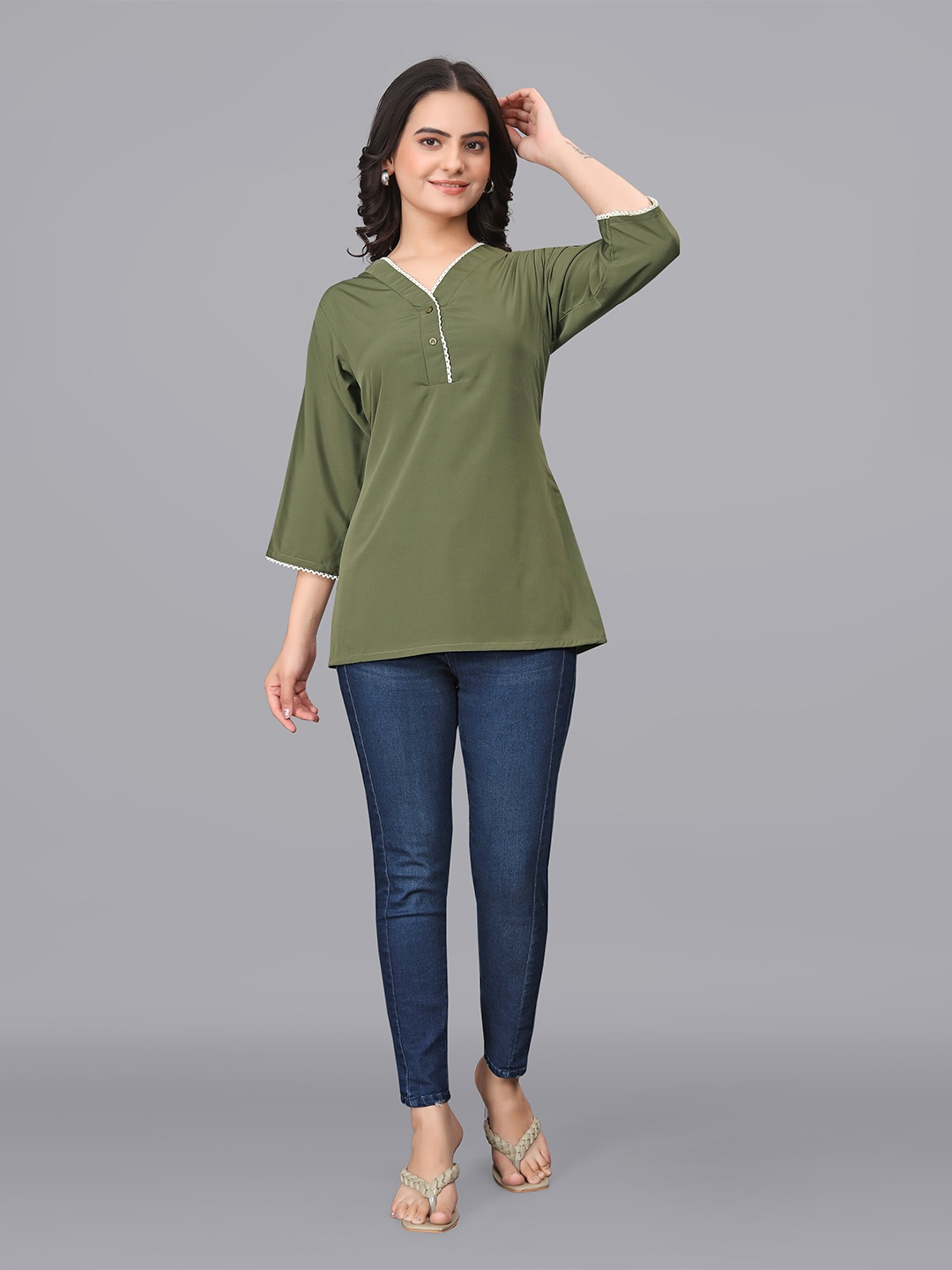 

OWO THE LABEL V-Neck Straight Kurti, Green