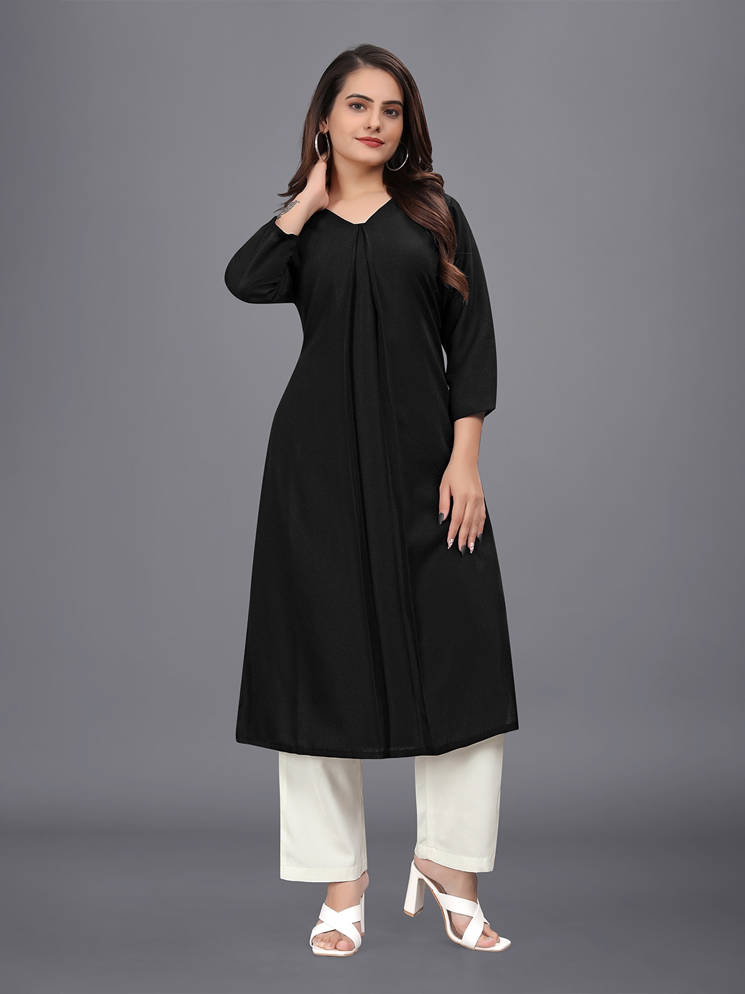 

OWO THE LABEL Linen V-Neck A-Line Kurta, Black