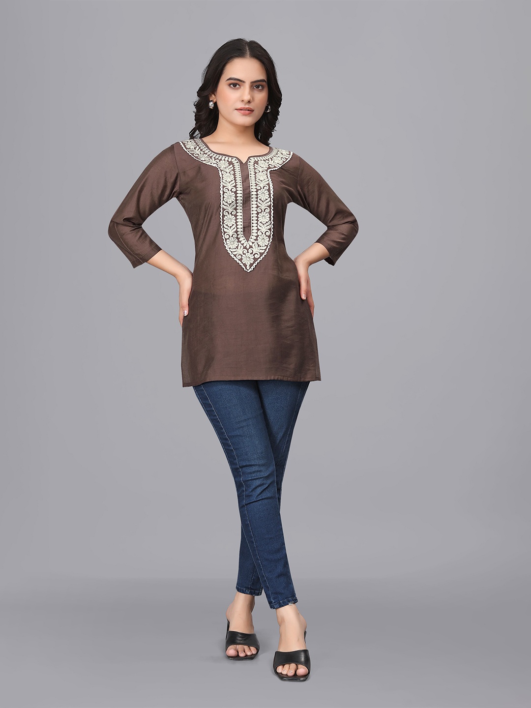 

OWO THE LABEL Embroidered Round Neck Straight Kurti, Coffee brown