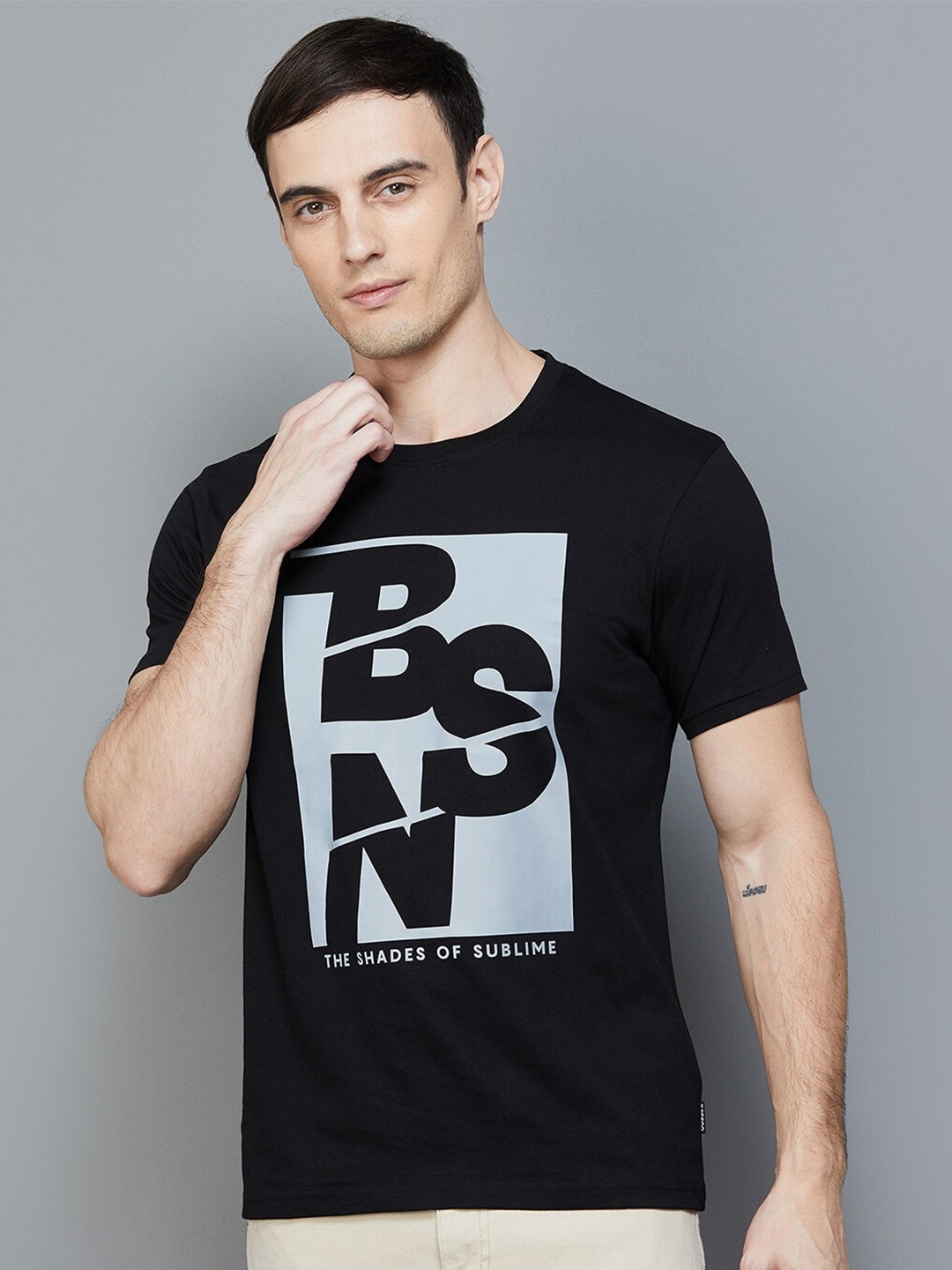 

Bossini Typography Printed Round Neck Regular Fit T-shirt, Black