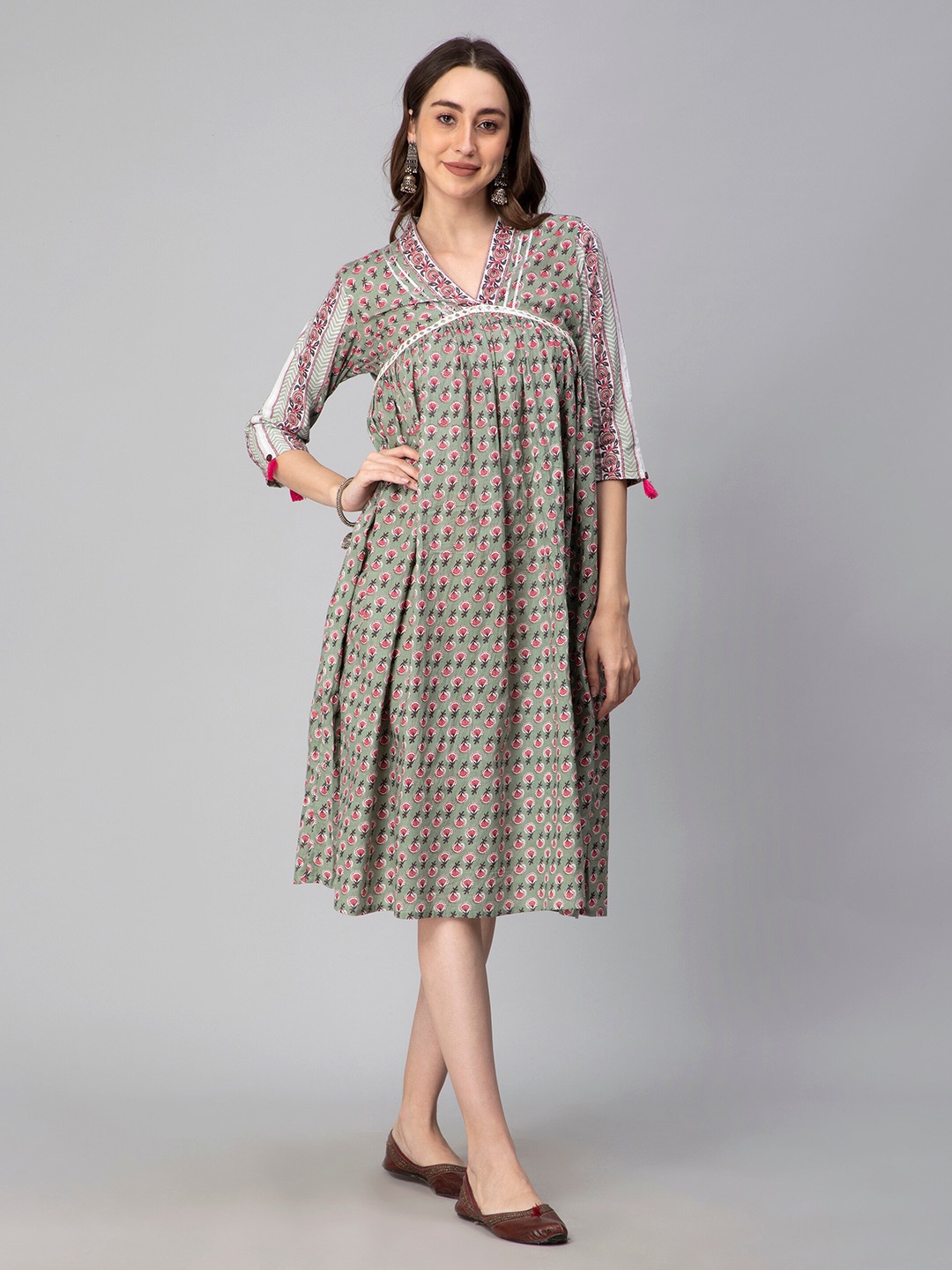

KASYA Floral Printed V-Neck Three-Quarter Sleeves A-Line Dress, Grey
