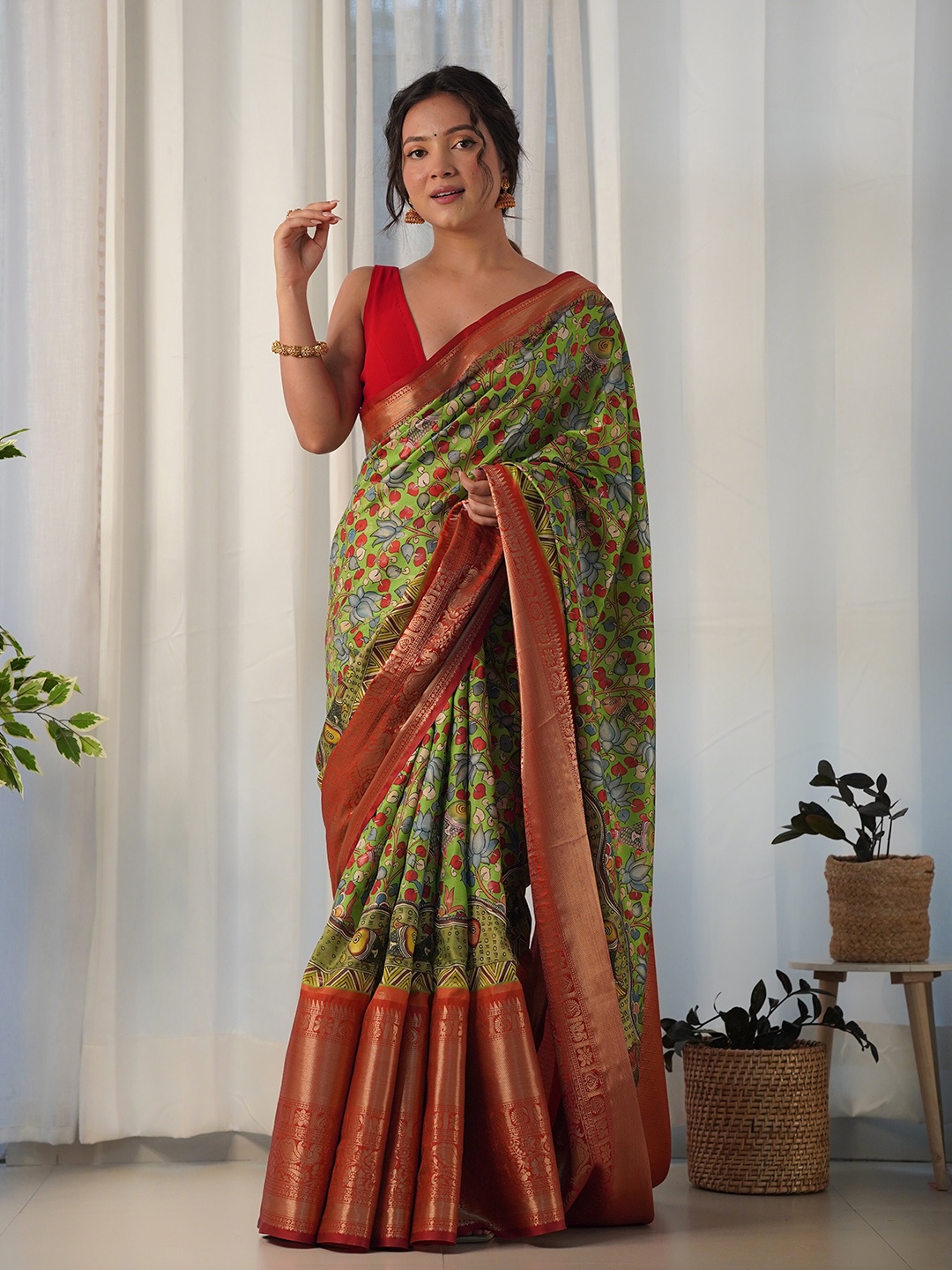 

Munir Kalamkari Zari Silk Blend Saree, Green