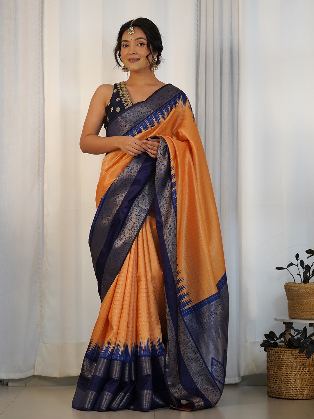 

Munir Checked Woven Design Zari Ikat Saree, Peach