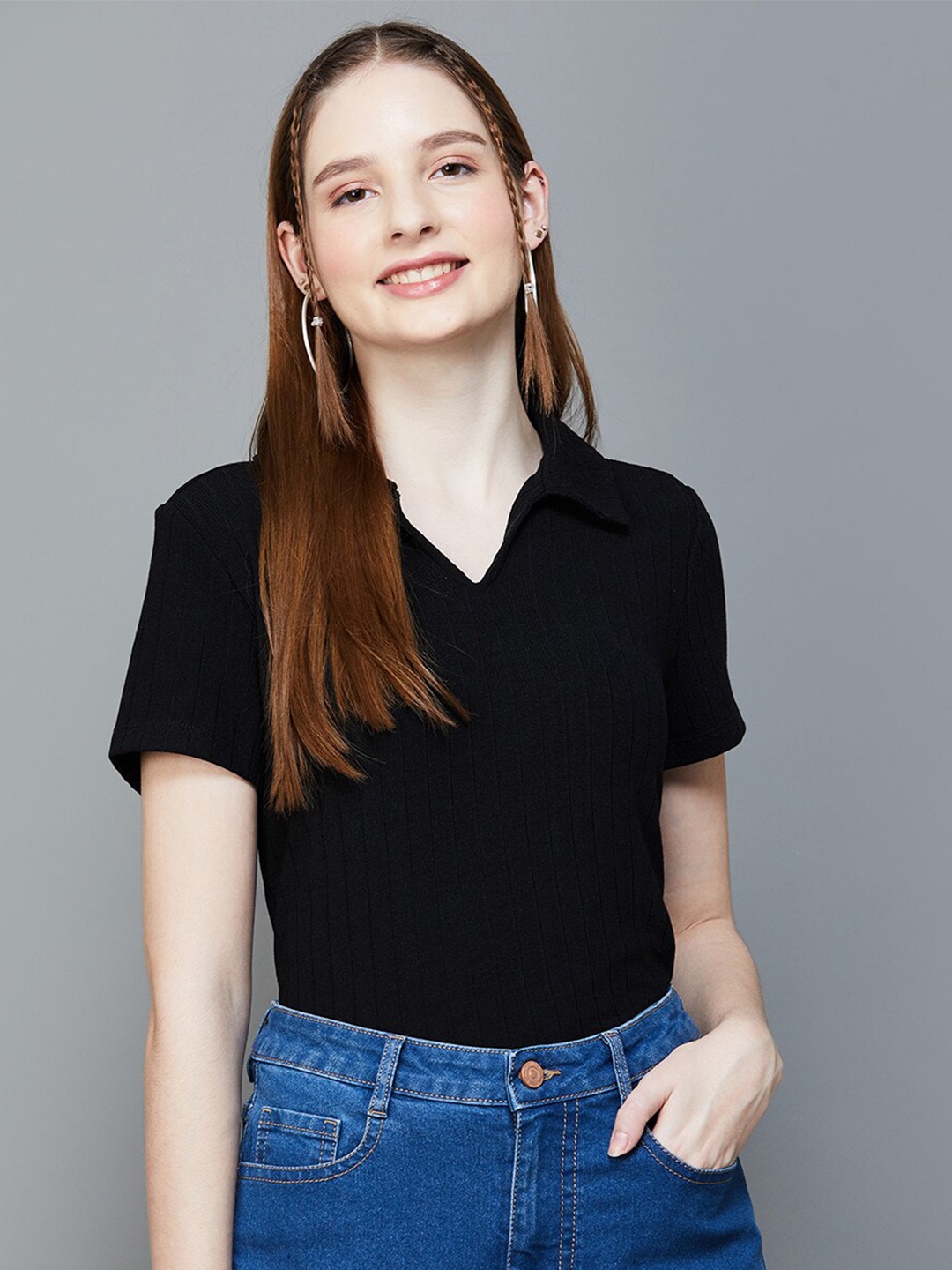 

Fame Forever by Lifestyle Knitted V-Neck Regular Top, Black