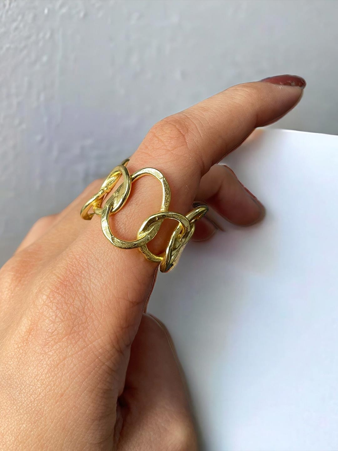 

ISHKAARA Gold-Plated Link Finger Ring