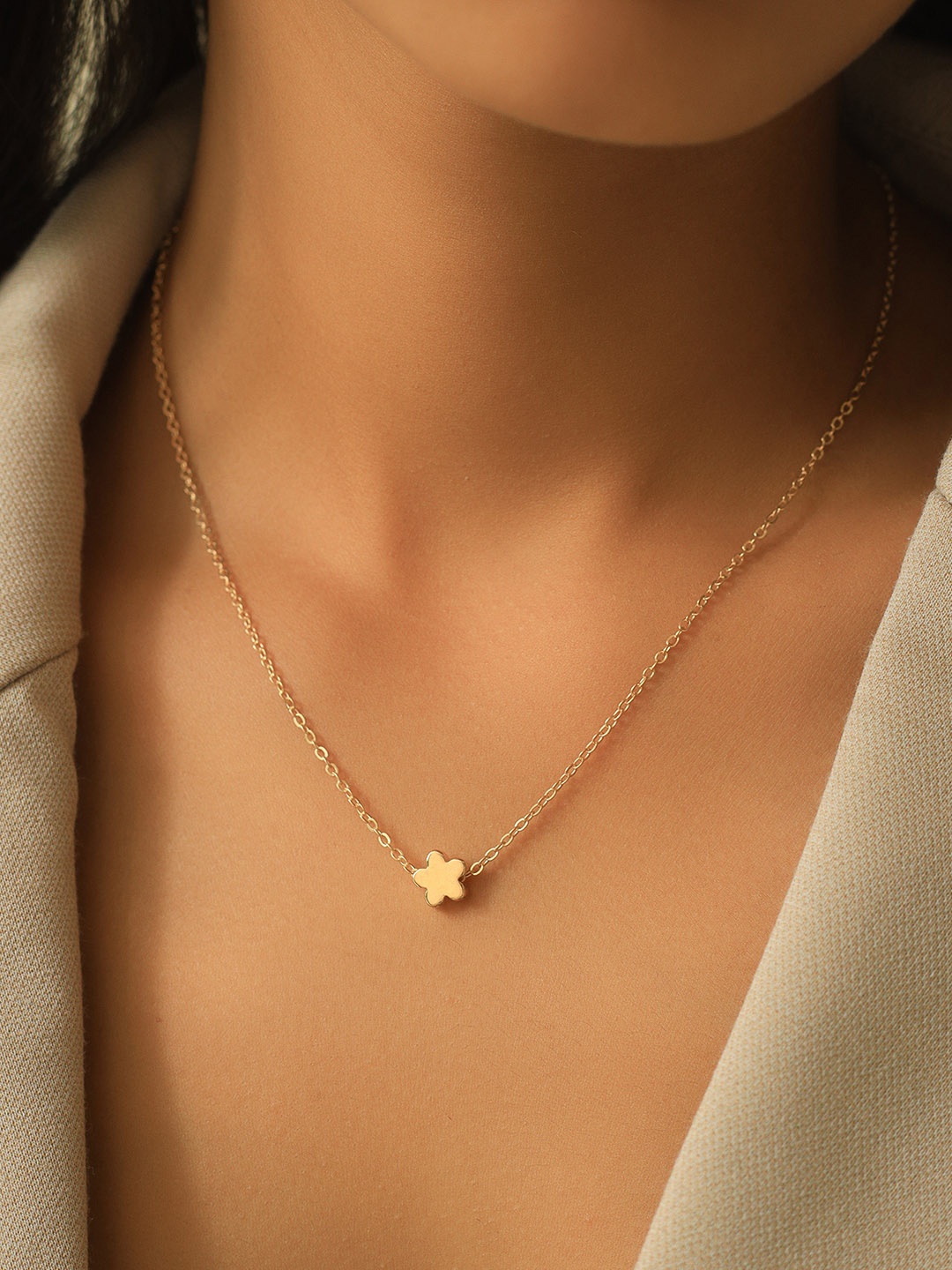 

Ayesha Contemporary Pendant With Chain, Gold