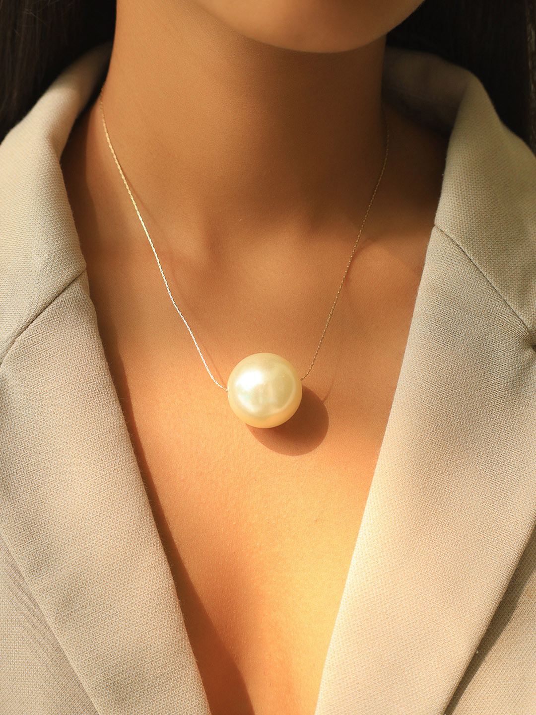 

Ayesha Oversized Beaded Pendant With Chain, Gold